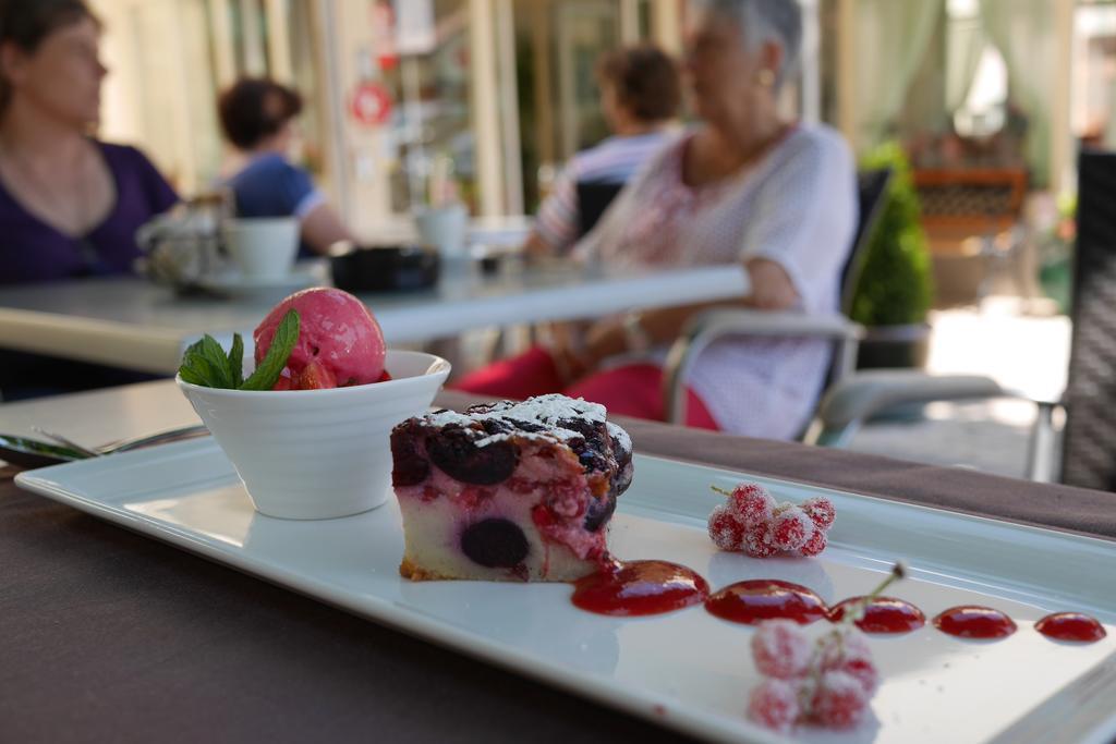 Auberge Aux Deux Sapins Montricher Екстериор снимка
