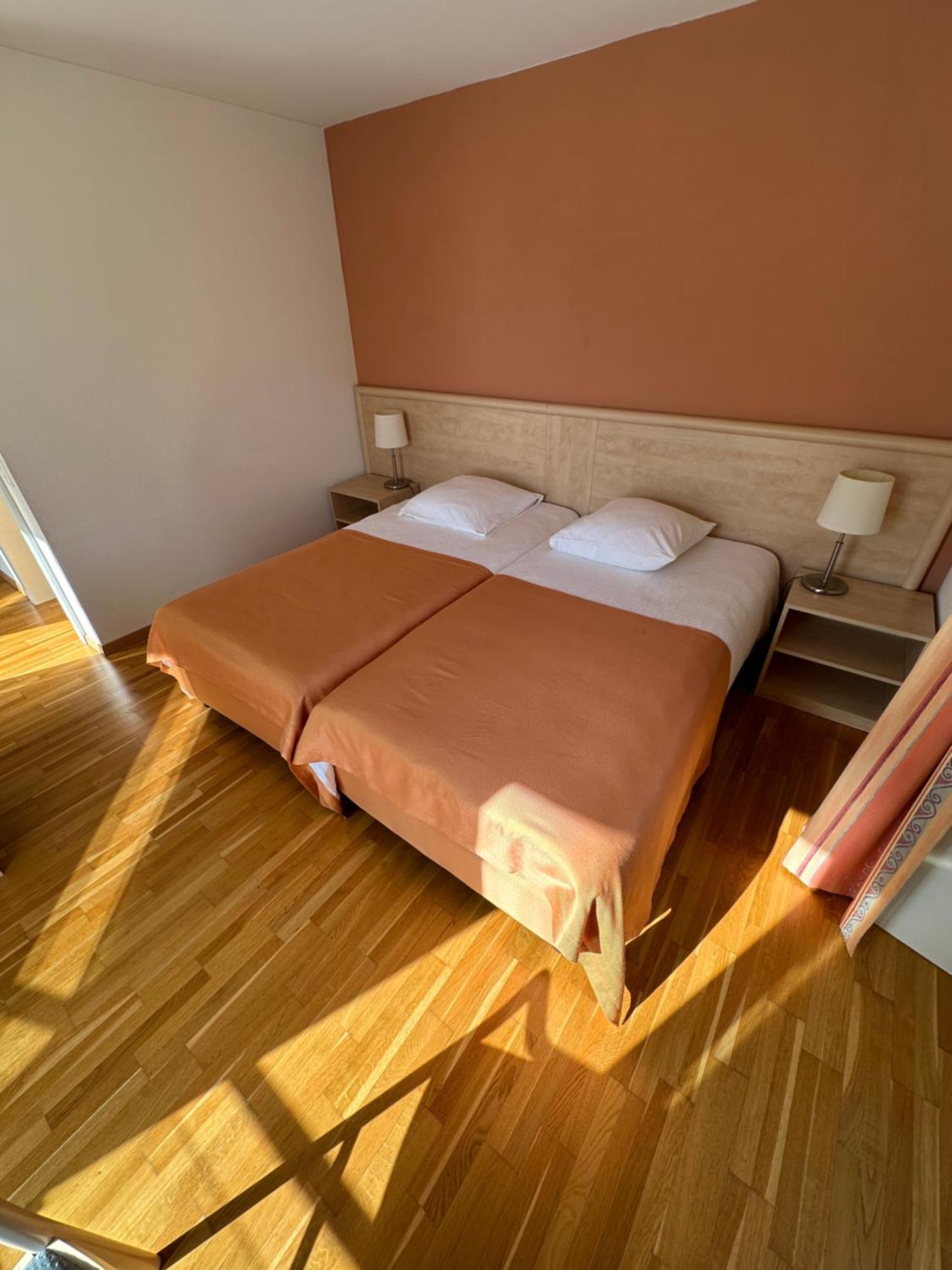 Auberge Aux Deux Sapins Montricher Екстериор снимка