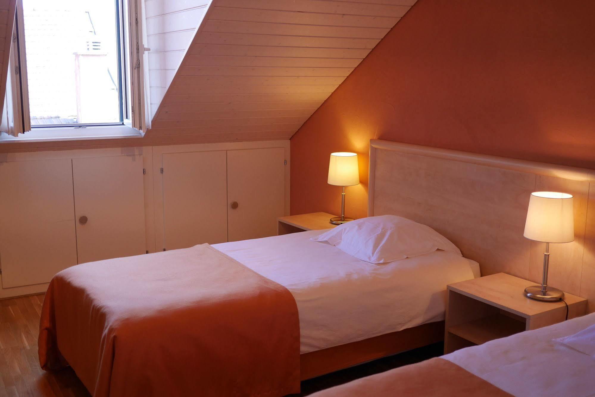 Auberge Aux Deux Sapins Montricher Екстериор снимка