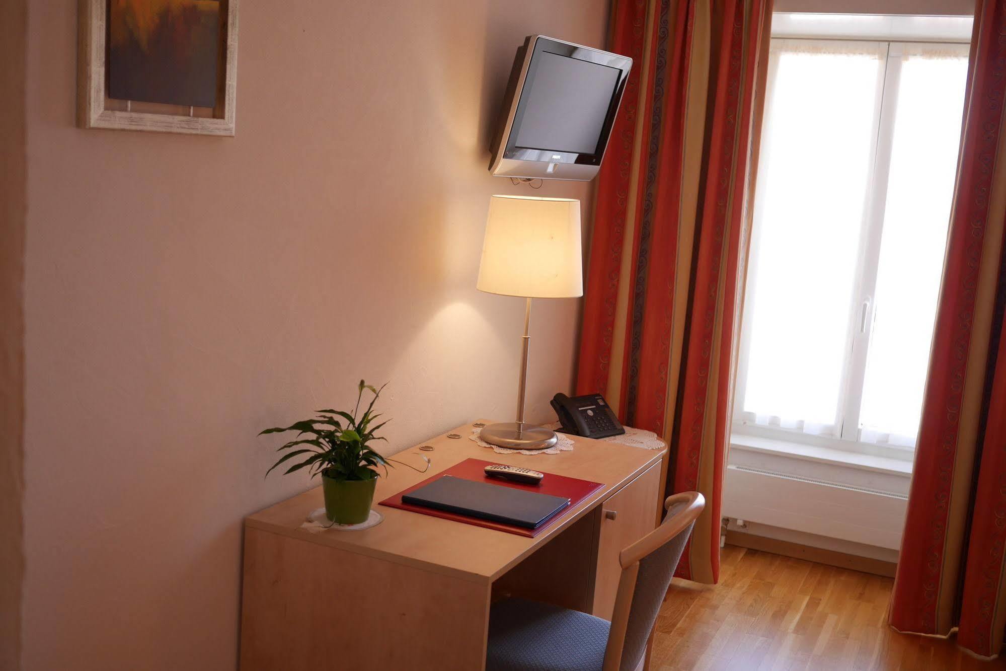 Auberge Aux Deux Sapins Montricher Екстериор снимка